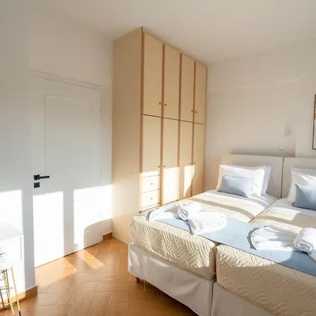 Vdg Seafront Elegant Holiday home *