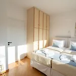 Vdg Seafront Elegant בית נופש *